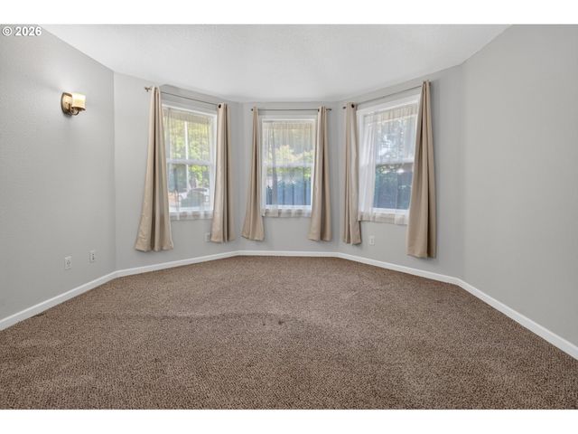 2016 Ne 123RD Ave, Vancouver, WA 98684