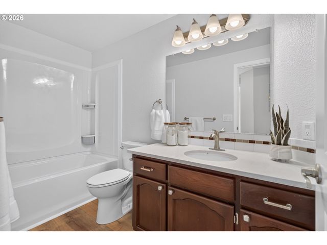 2016 Ne 123RD Ave, Vancouver, WA 98684