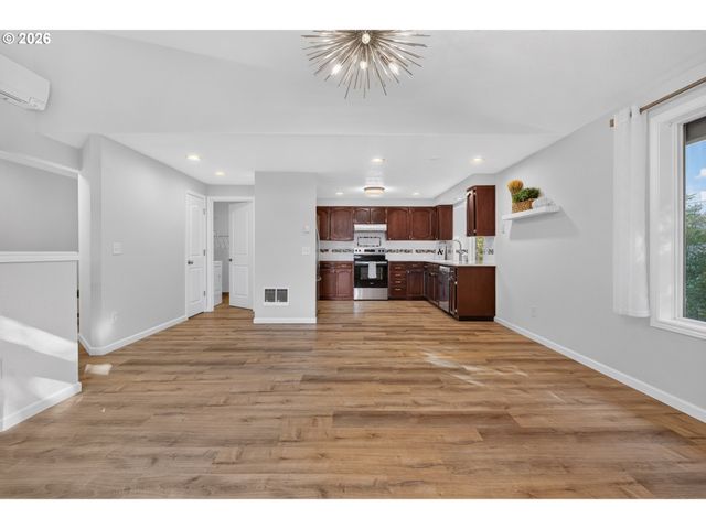 2016 Ne 123RD Ave, Vancouver, WA 98684