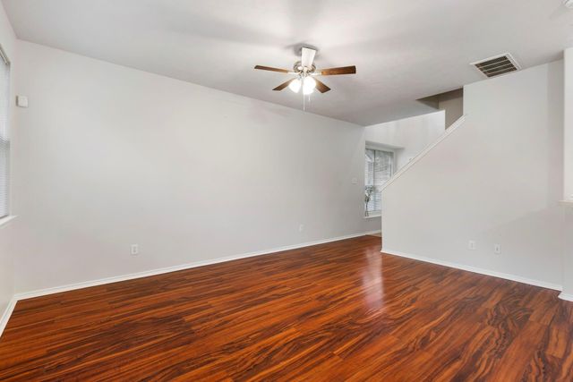 215 W Stedhill Loop, The Woodlands, TX 77384