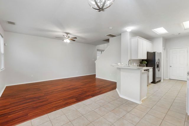 215 W Stedhill Loop, The Woodlands, TX 77384