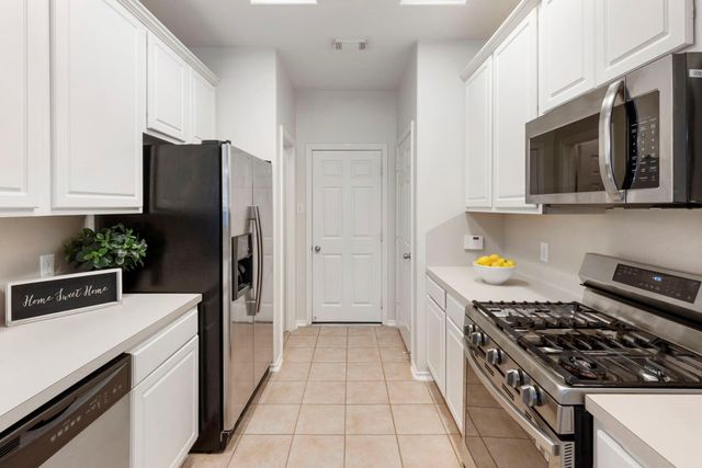 215 W Stedhill Loop, The Woodlands, TX 77384