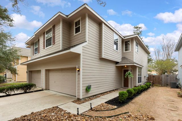 215 W Stedhill Loop, The Woodlands, TX 77384
