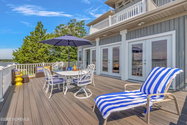 193 Bay Stream Drive, Toms River, NJ 08753