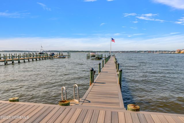 193 Bay Stream Drive, Toms River, NJ 08753