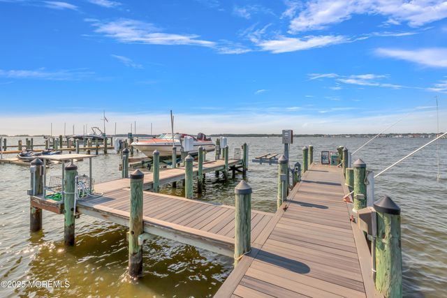 193 Bay Stream Drive, Toms River, NJ 08753