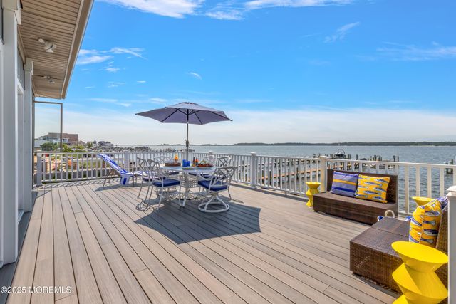 193 Bay Stream Drive, Toms River, NJ 08753