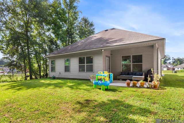 728 Pine Hollow Dr, Gonzales, LA 70737