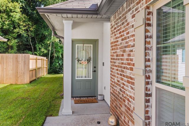 728 Pine Hollow Dr, Gonzales, LA 70737