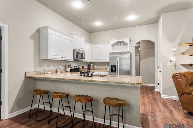 728 Pine Hollow Dr, Gonzales, LA 70737