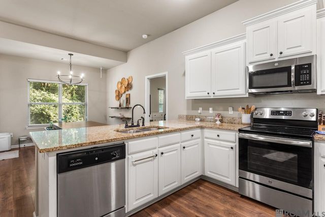 728 Pine Hollow Dr, Gonzales, LA 70737
