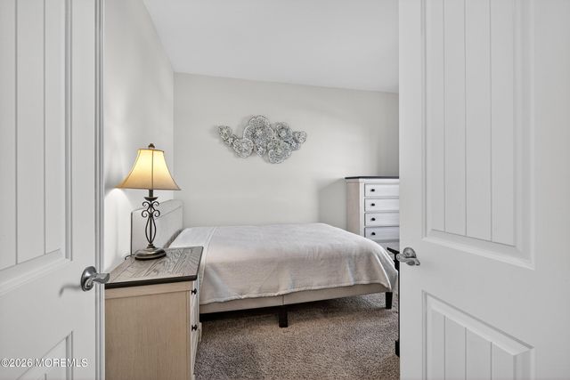 67 Grabowski Drive, Parlin, NJ 08859