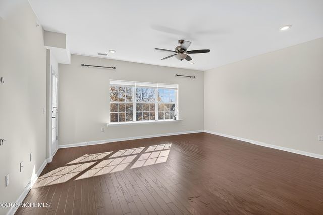 67 Grabowski Drive, Parlin, NJ 08859