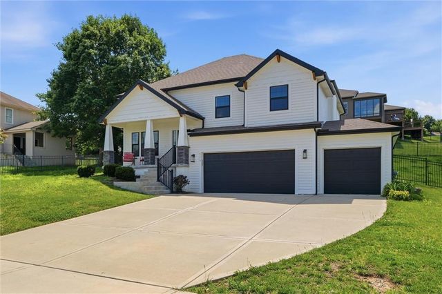 8278 Primrose Street, De Soto, KS 66018