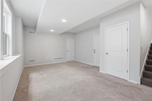 8278 Primrose Street, De Soto, KS 66018