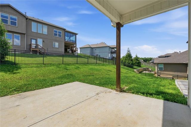 8278 Primrose Street, De Soto, KS 66018
