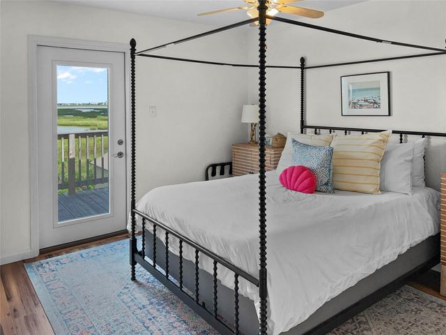 753 Bluewater Highway, Surfside Beach, TX 77541