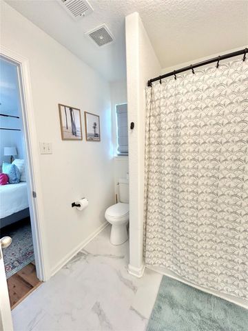 753 Bluewater Highway, Surfside Beach, TX 77541