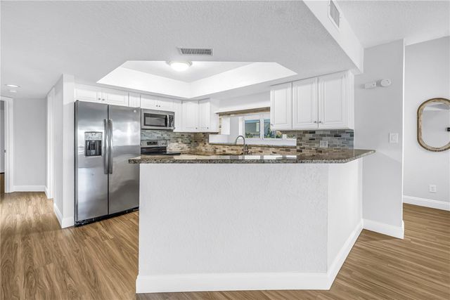 1605 ROYAL PALM DRIVE S A, Gulfport, FL 33707