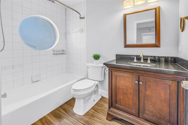 1605 ROYAL PALM DRIVE S A, Gulfport, FL 33707