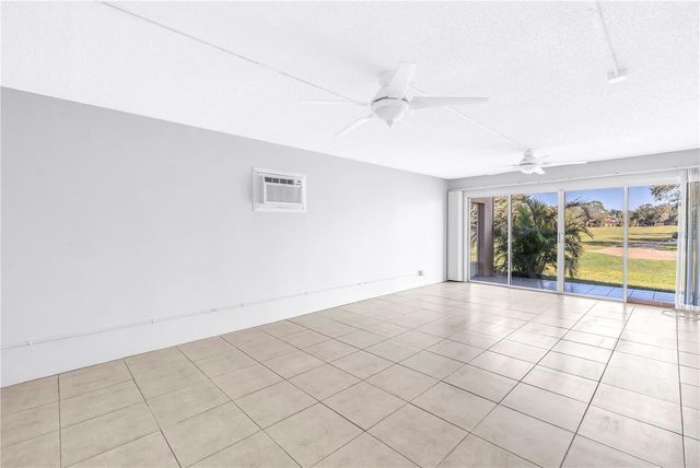 1605 ROYAL PALM DRIVE S A, Gulfport, FL 33707