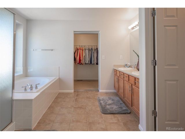 24643 E Whitaker Dr, Aurora, CO 80016