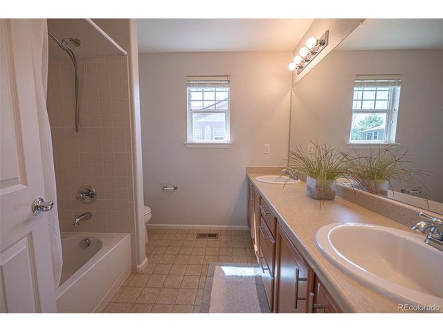 24643 E Whitaker Dr, Aurora, CO 80016
