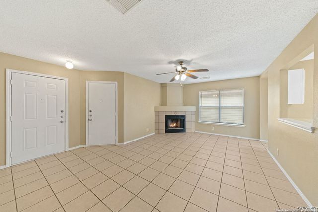 9727 Green Plain Dr, San Antonio, TX 78245