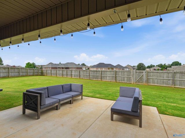 25927 Stef Lane, Athens, AL 35613