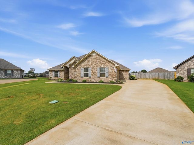 25927 Stef Lane, Athens, AL 35613