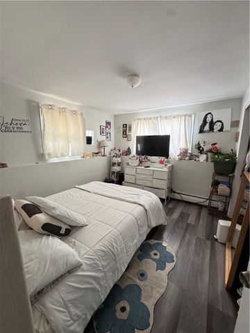 321 Budlong Road, Cranston, RI 02920