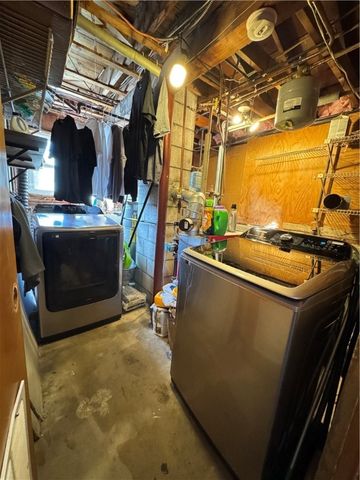 321 Budlong Road, Cranston, RI 02920