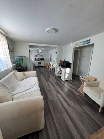 321 Budlong Road, Cranston, RI 02920