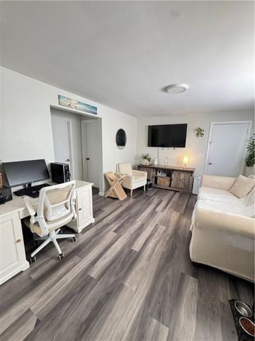 321 Budlong Road, Cranston, RI 02920