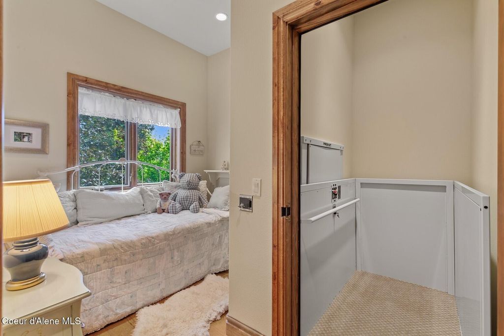 4520 S Threemile Point Rd, Coeur d'Alene, ID 83814 photo 52