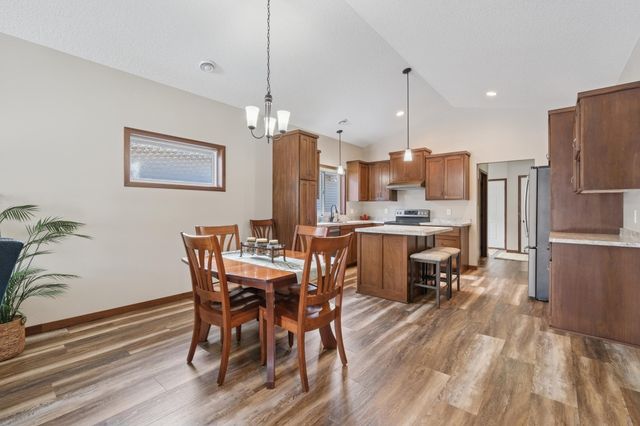 140 9th Avenue NE, Isanti, MN 55040