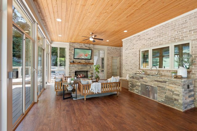 552 Grand Oaks Dr, Brentwood, TN 37027