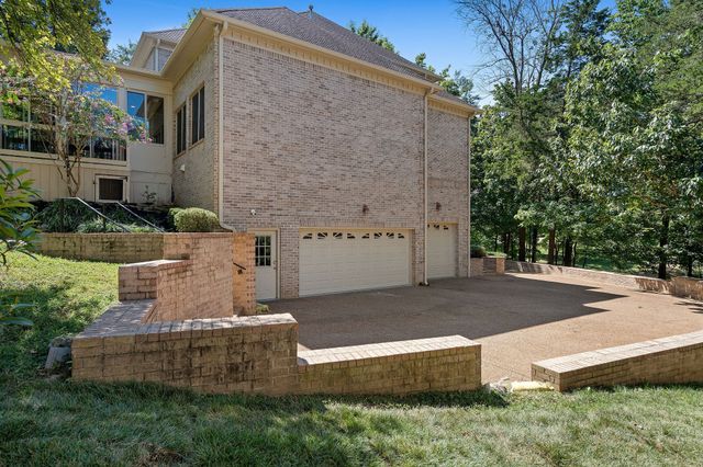 552 Grand Oaks Dr, Brentwood, TN 37027