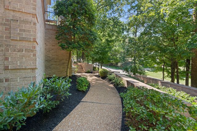552 Grand Oaks Dr, Brentwood, TN 37027