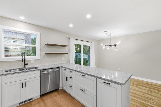 814 Burns Avenue, Wyoming, OH 45215