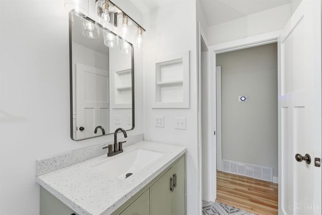 814 Burns Avenue, Wyoming, OH 45215