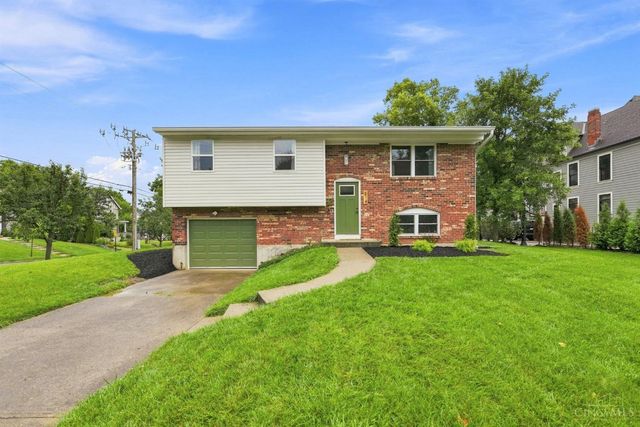 814 Burns Avenue, Wyoming, OH 45215
