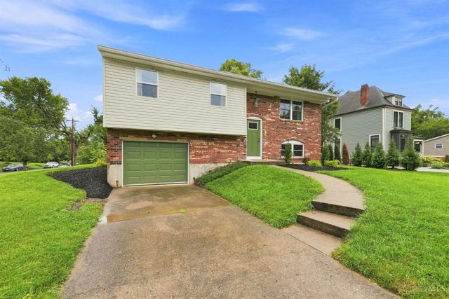 814 Burns Avenue, Wyoming, OH 45215