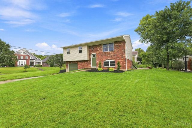 814 Burns Avenue, Wyoming, OH 45215