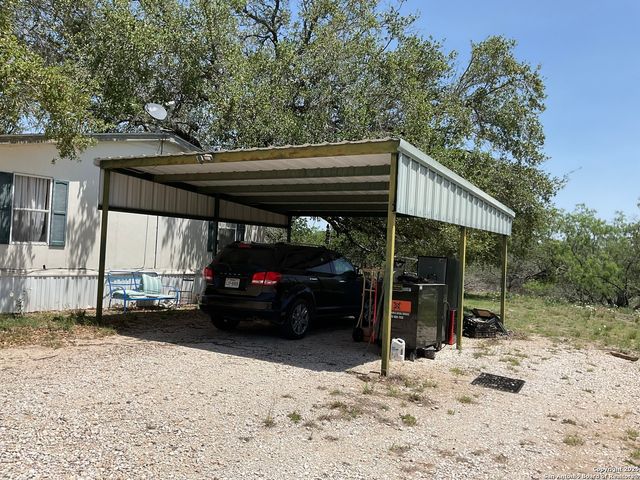 263 County Road 7812, Natalia, TX 78059