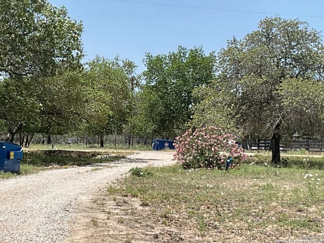 263 County Road 7812, Natalia, TX 78059