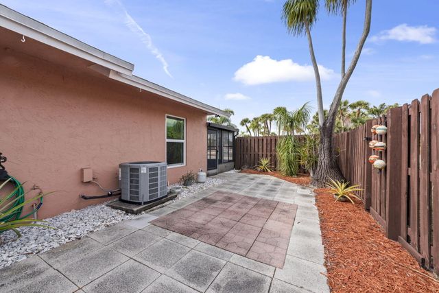 5249 Berwyn Street, Lake Worth, FL 33463