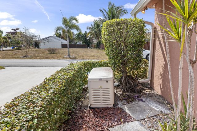 5249 Berwyn Street, Lake Worth, FL 33463