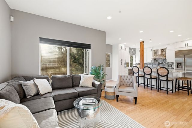 22225 45th Avenue S, Kent, WA 98032