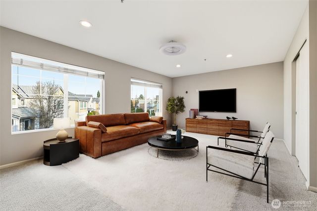 22225 45th Avenue S, Kent, WA 98032